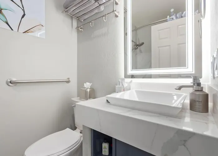 New 2 Bed 2 Bath On The Avenue * Fountain Hills